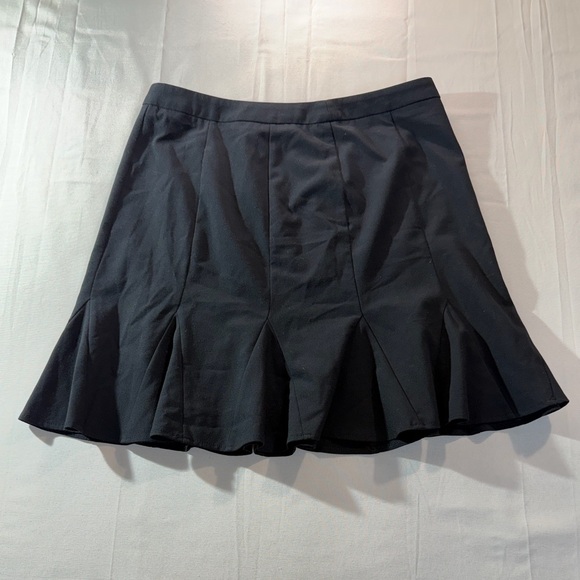 The Limited Dresses & Skirts - The Limited Black Fit & Flare Y2K Mini Skirt Size 6 Pleated Ruffle Hem Career